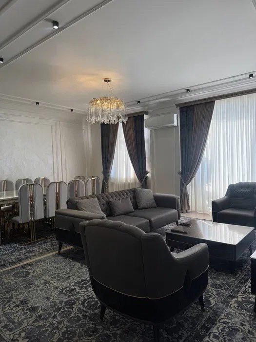 Квартира парк Тельмана 5/5-6/6 210 м2