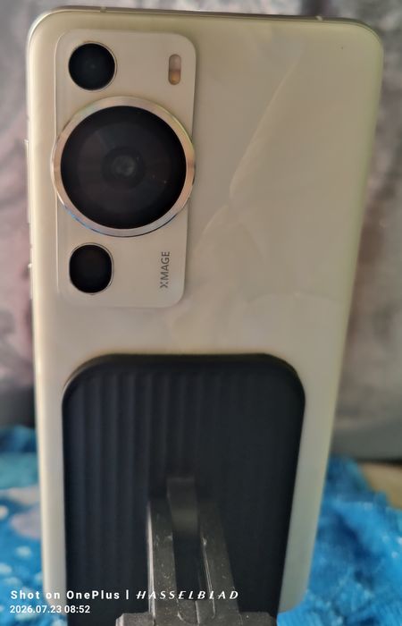 Неразличим от нов Huawei p60 pro
