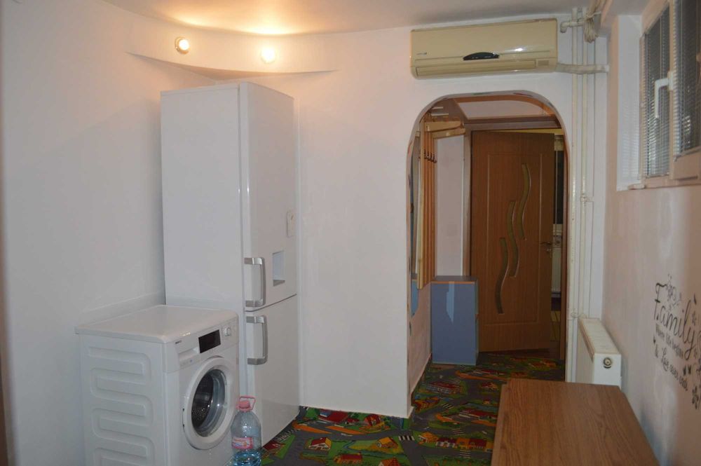 Apartament 2 cam decomandat | ET 1 | CENTRALA | Huedin nr. 15 | Sector 4 | Mobilat complet | Disponibil imediat | Direct proprietar | Exclus animale