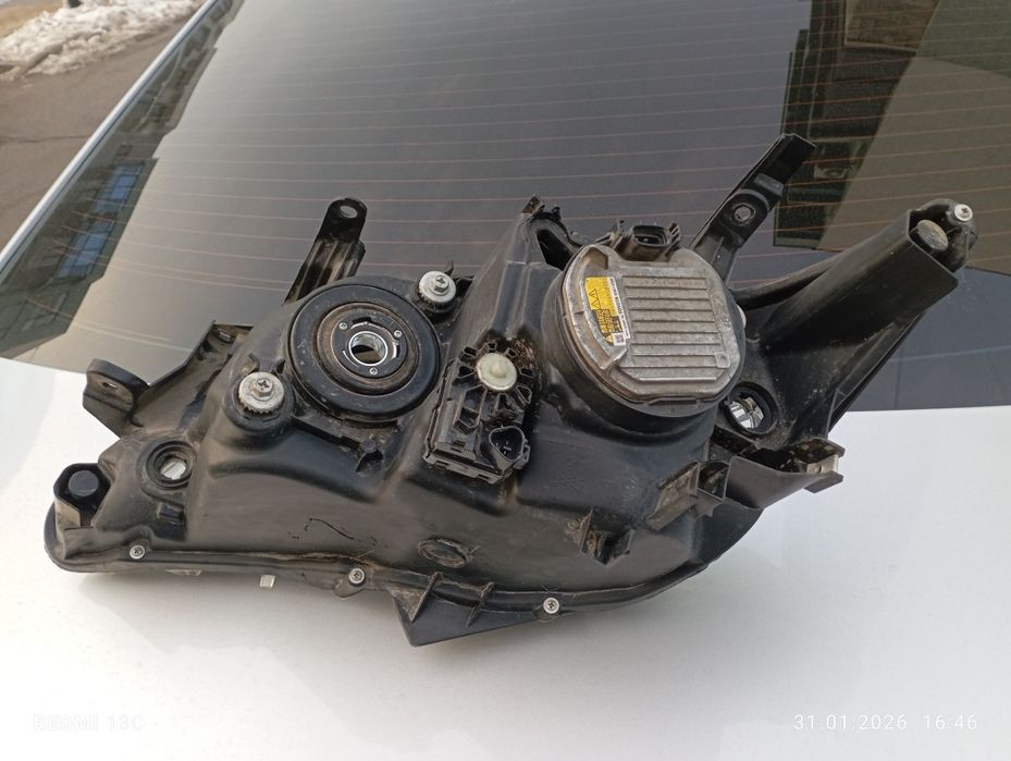 Правая фара Камри 50 Европа