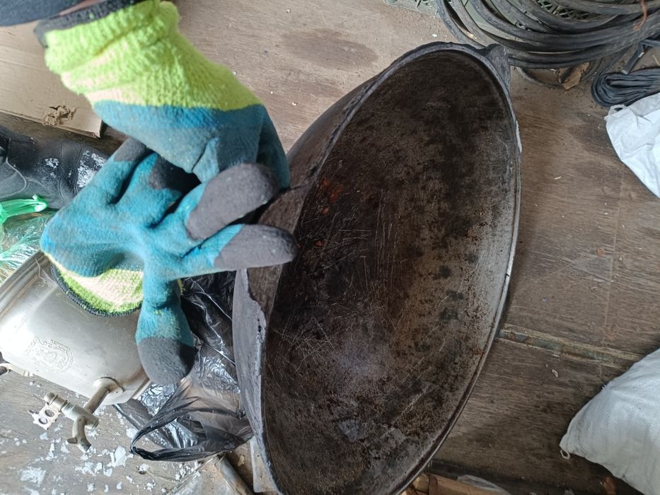 Казан 12 литр состояния норма.