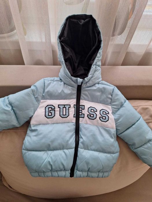 Детско яке Guess за 18 м