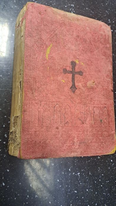 БИБЛИЯ "Свещенното писание"Цариград 1914г  /на 111 години/-400лв