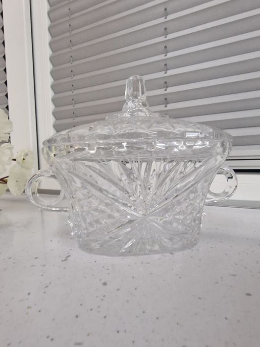 Конфетница хрустальная