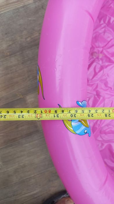 Бассейн надувной детский с игрушками