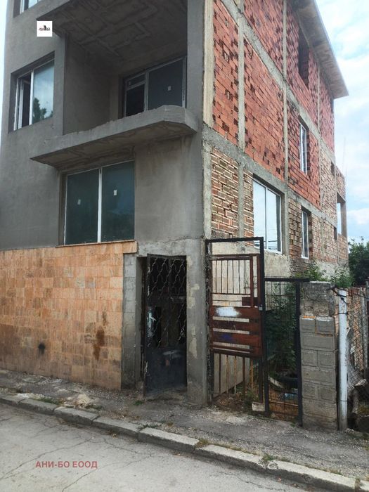 Продава се Едностаен апартамент в Варна, Трошево - 71 кв.м за 381 €/кв.м - Снимка #2
