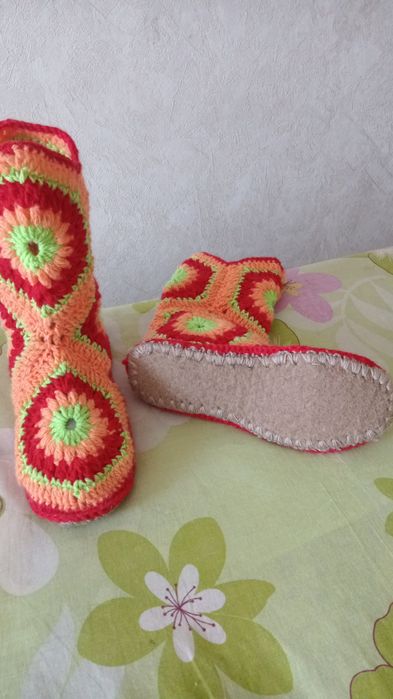 Вязаные женские сапожки