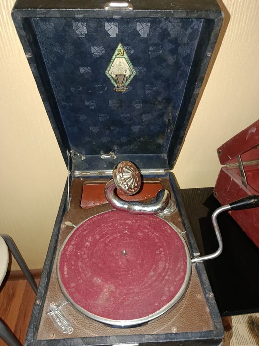 Патефон СССР продается