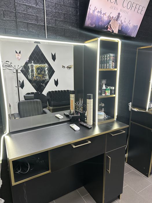 Vand post frizerie cu led 1.799 lei