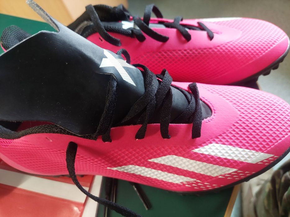 Adidași pt sintetic