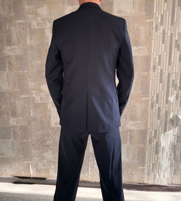 Продам мужской костюм