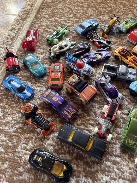Колички Hot Wheels от 2000-2014