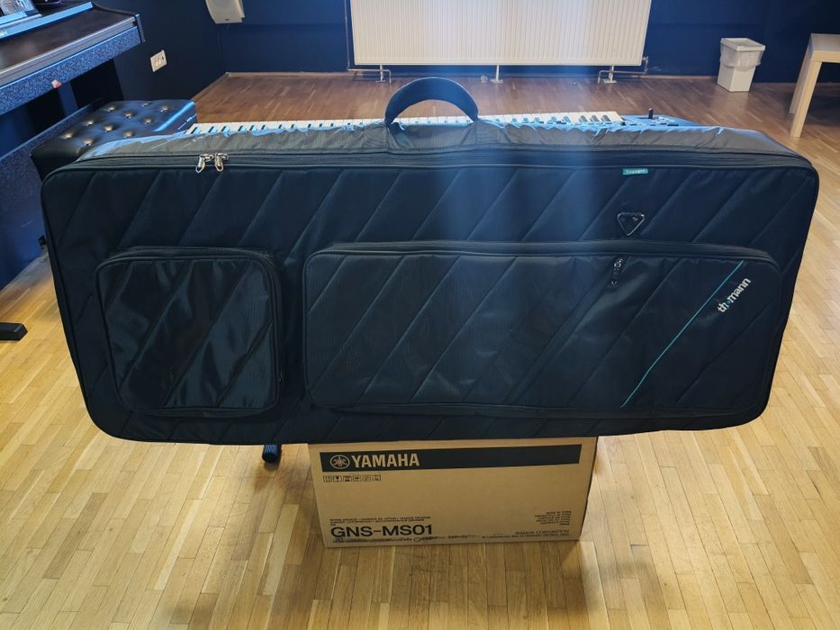 Vând Yamaha Genos 1 , nou