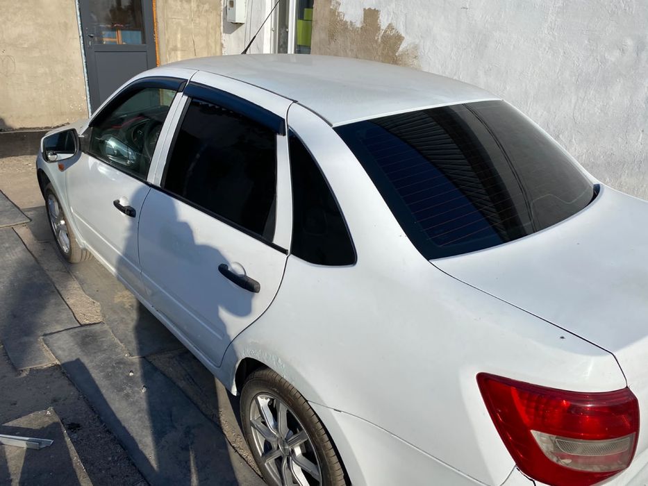 Срочно продам машину Lada Granta