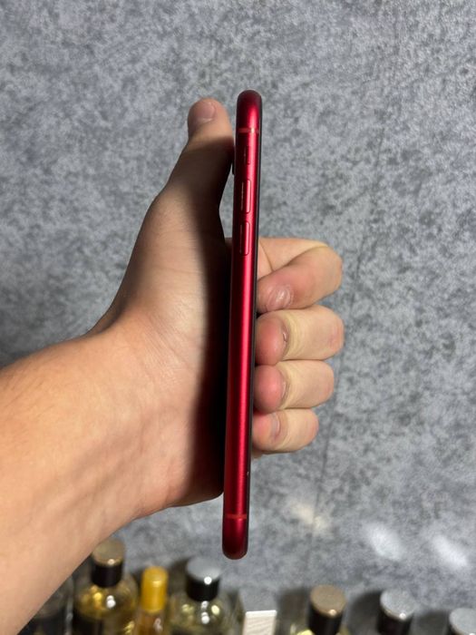 Продам айфон(Iphone) XR
