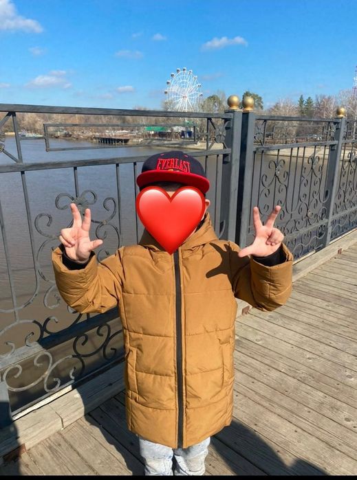 Продам комбинезон, куртки на мальчика