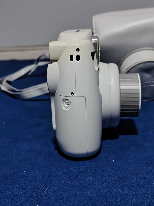 FUJIFILM Instax Mini 9, aparat foto instant, cu husă originală.