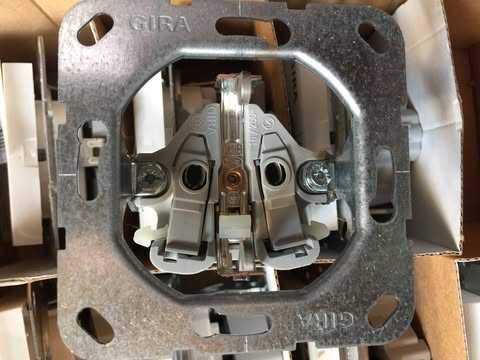 контакти гира ,Gira оригинални немски