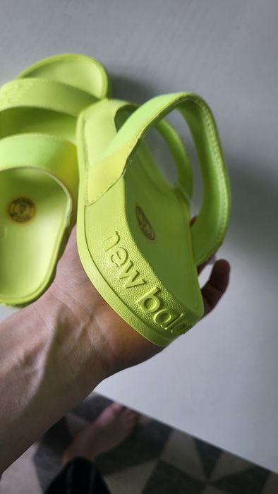 Шлёпки New Balance