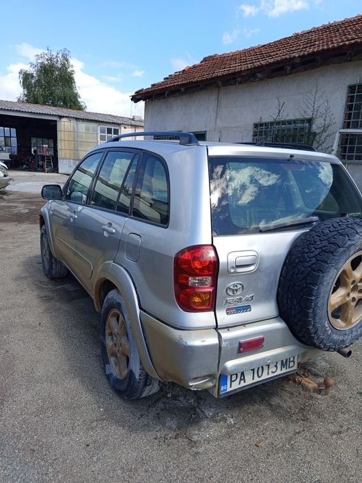 Mercedes Toyota rav 4