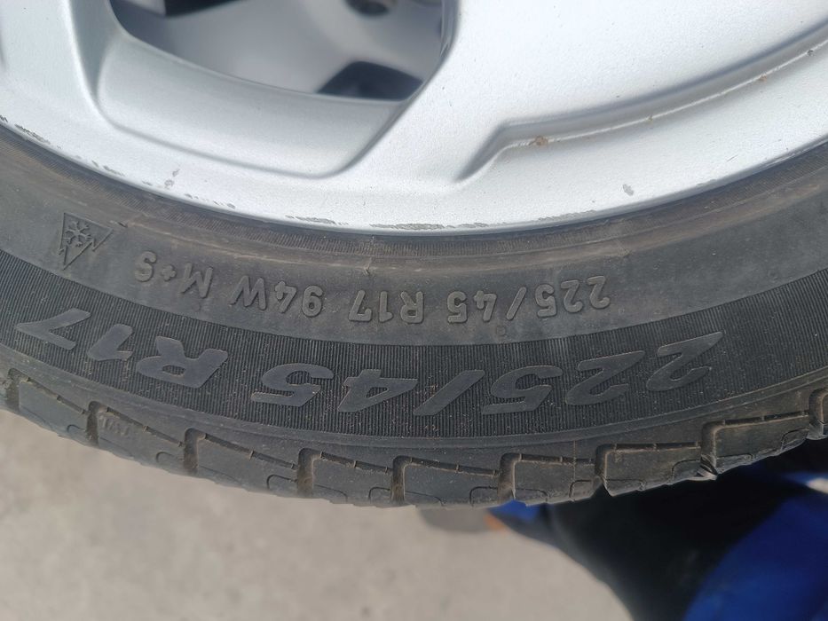 Джанти с гуми 17 цола 5х112 ЕТ56 за Ауди, VW. Шкода, Сеат - 8P0601025C