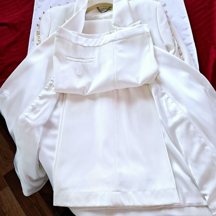 Costum dama Nadine Merabi