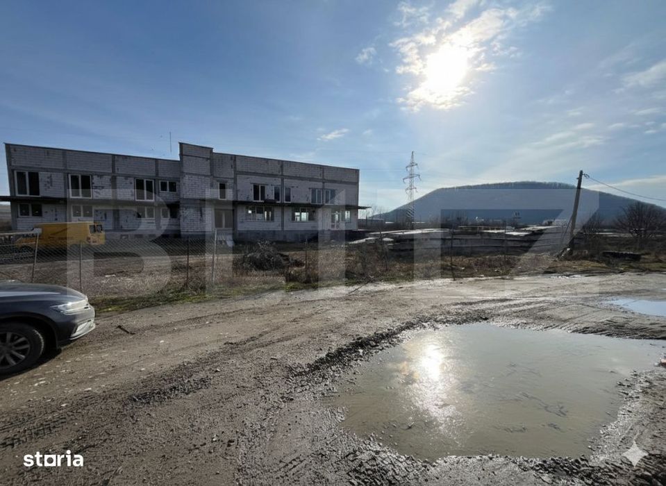 Cladire Comerciala/Pensiune - Zona Teraplast - Front 96 ml + Teren