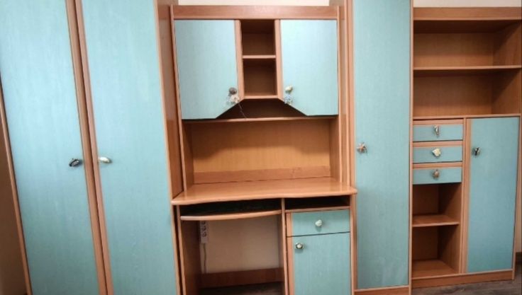 Детска секция с бюро 90 евро  + спалня 200 евро