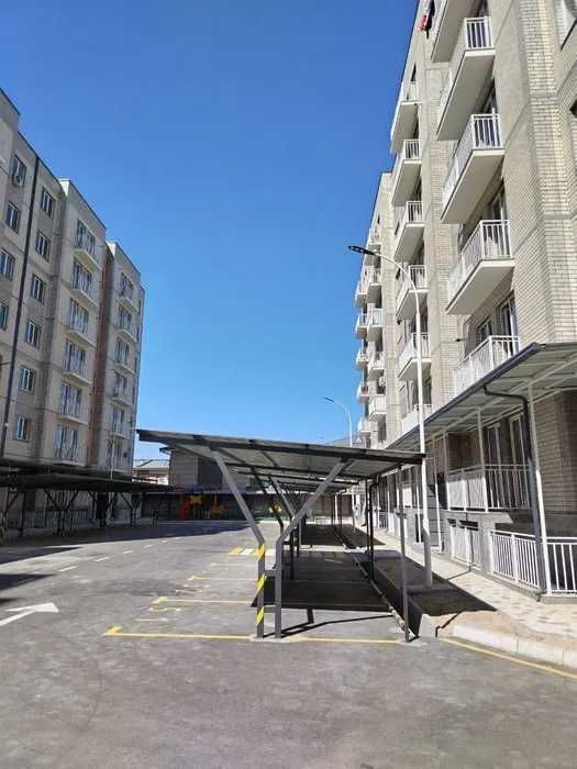 Срочно продается 1 комнатная квартира чистая с ремонтом новостройка!