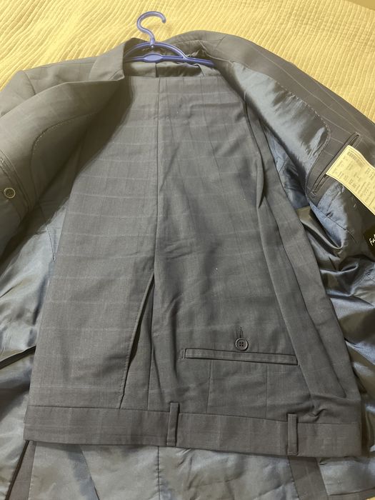 Продается мужской костюм