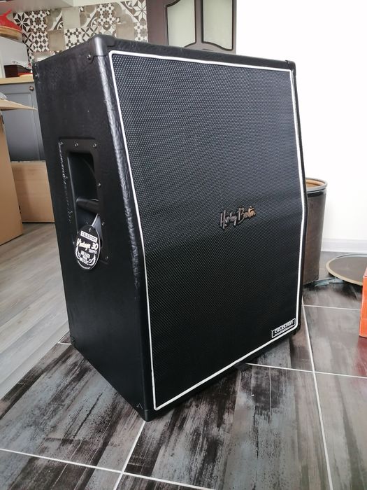 Harley Benton 2x12 със Celection V30
