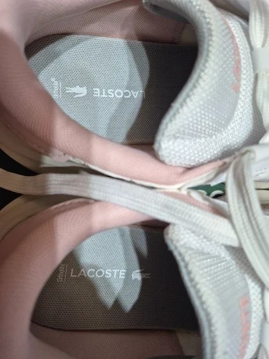 Adidași Lacoste noi cu eticheta
