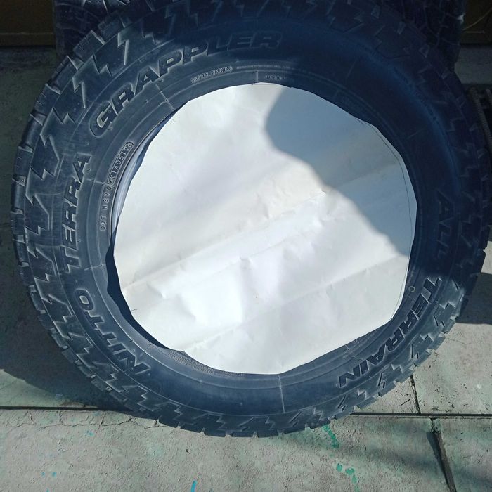 Продам шины без дисков R265/70/17