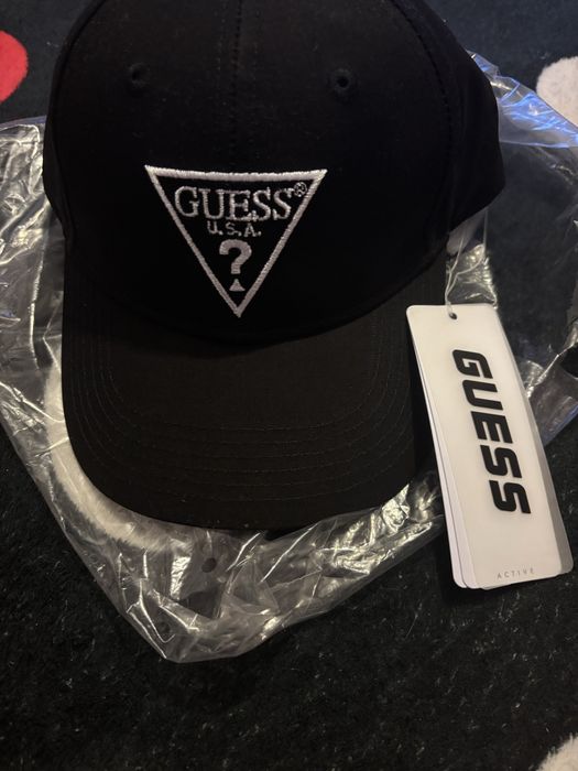 sapca guess originala
