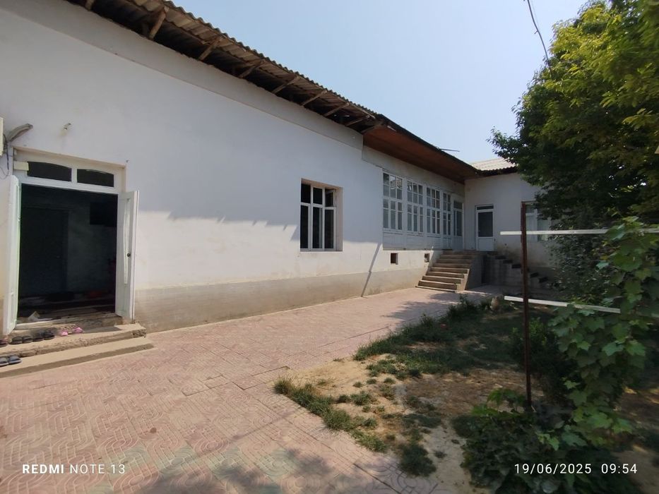 Yer hisobida hovli sotiladi