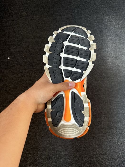 Balenciaga track led