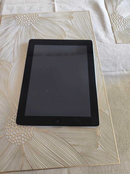 Отключен Ipad2 32GB със SIM slot
