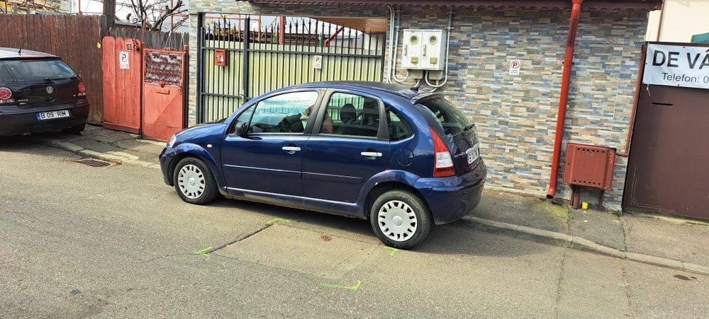 Citroien c 3 .urme de uzura varstei,in rest functional tot inclusiv ac