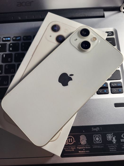 Продам айфон 13.