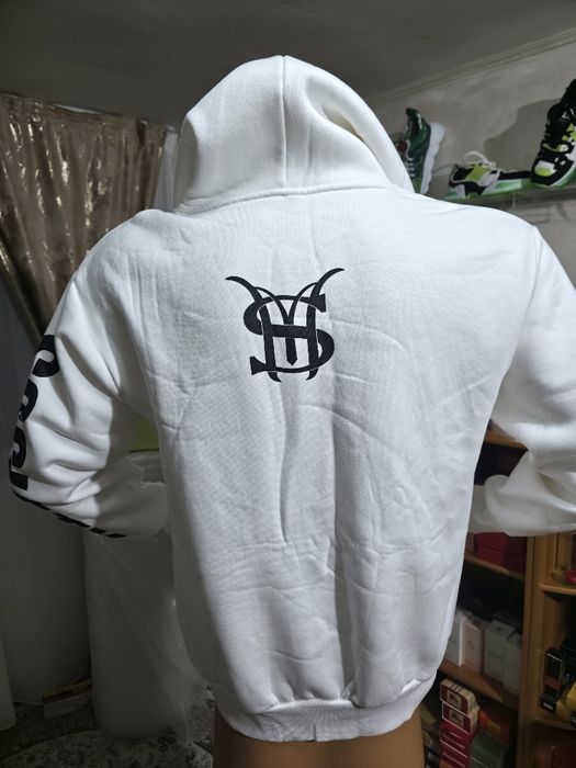 Hanorac made by society