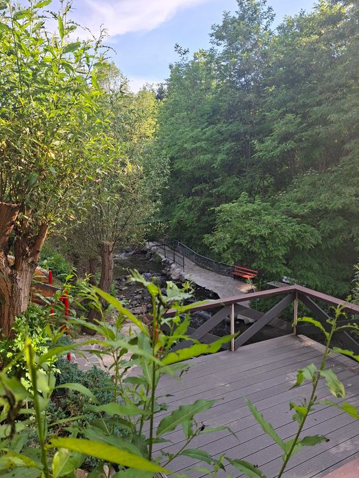 Închiriez casa de vacanta la munte cu ciubar