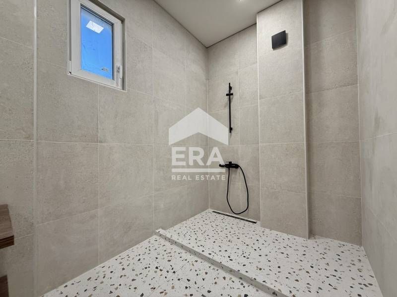 Южен двустаен апартамент завършен "до ключ" на улица „Бузлуджа“