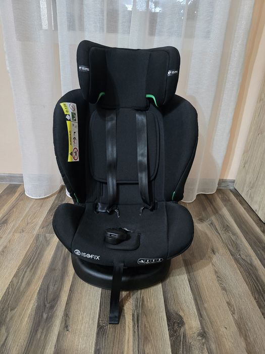 Scaun auto negru cu isofix