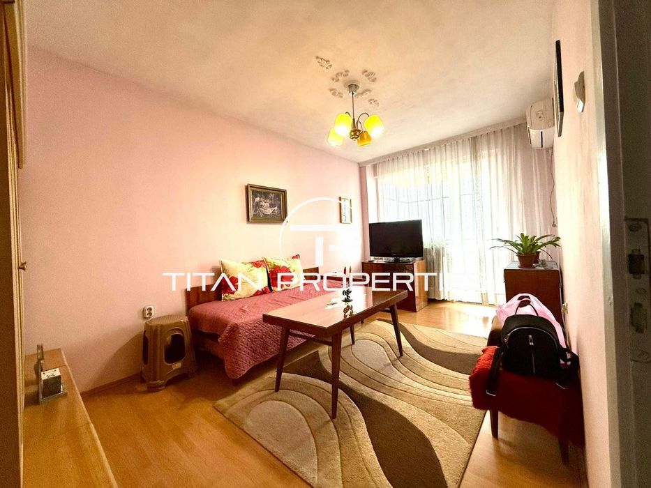 Многостаен апартамент за продажба в кв. Каменица 2