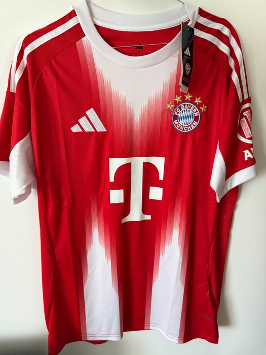 Tricou Bayern Munchen sezonul nou fotbal