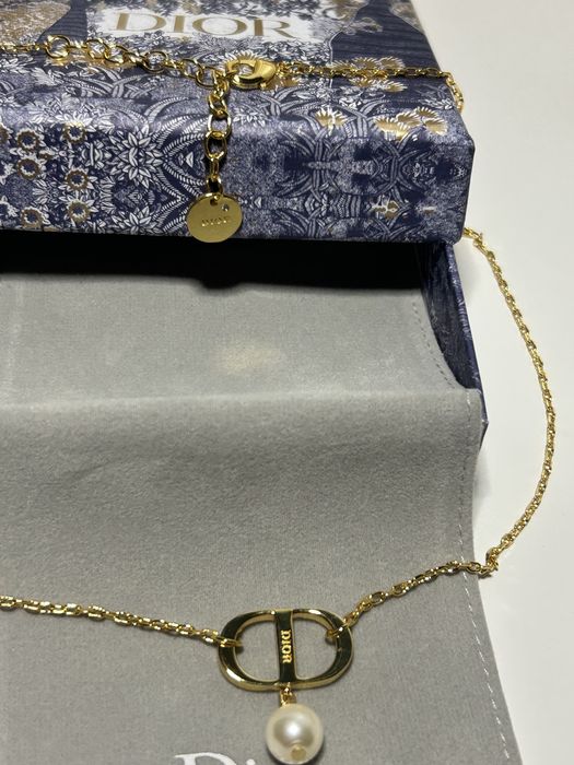 Lantisor Dior~Produs Nou