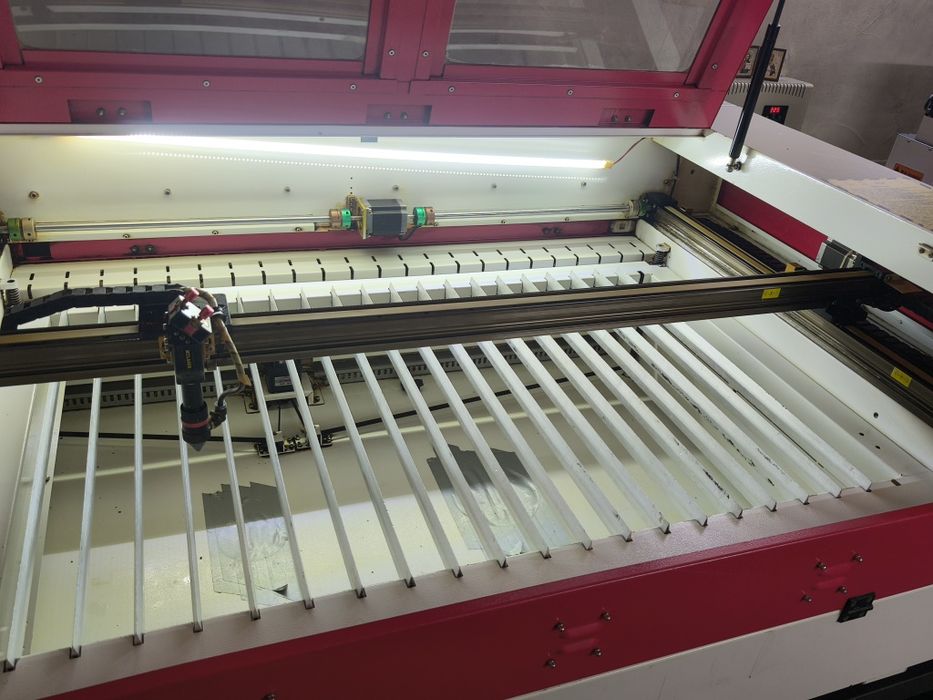 Продам лазерный станок RD9060