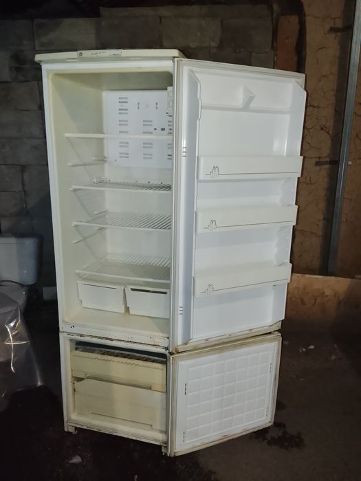 Продам рабочий холодильник