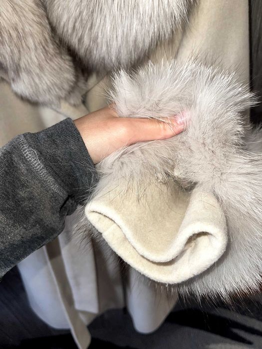 палто бяло беж слонова кост естествен косъм лисица и кашмир яке дамско