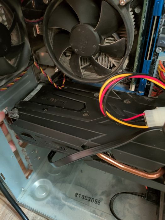 Видеокарта GIGABYTE  gtx 1050TI